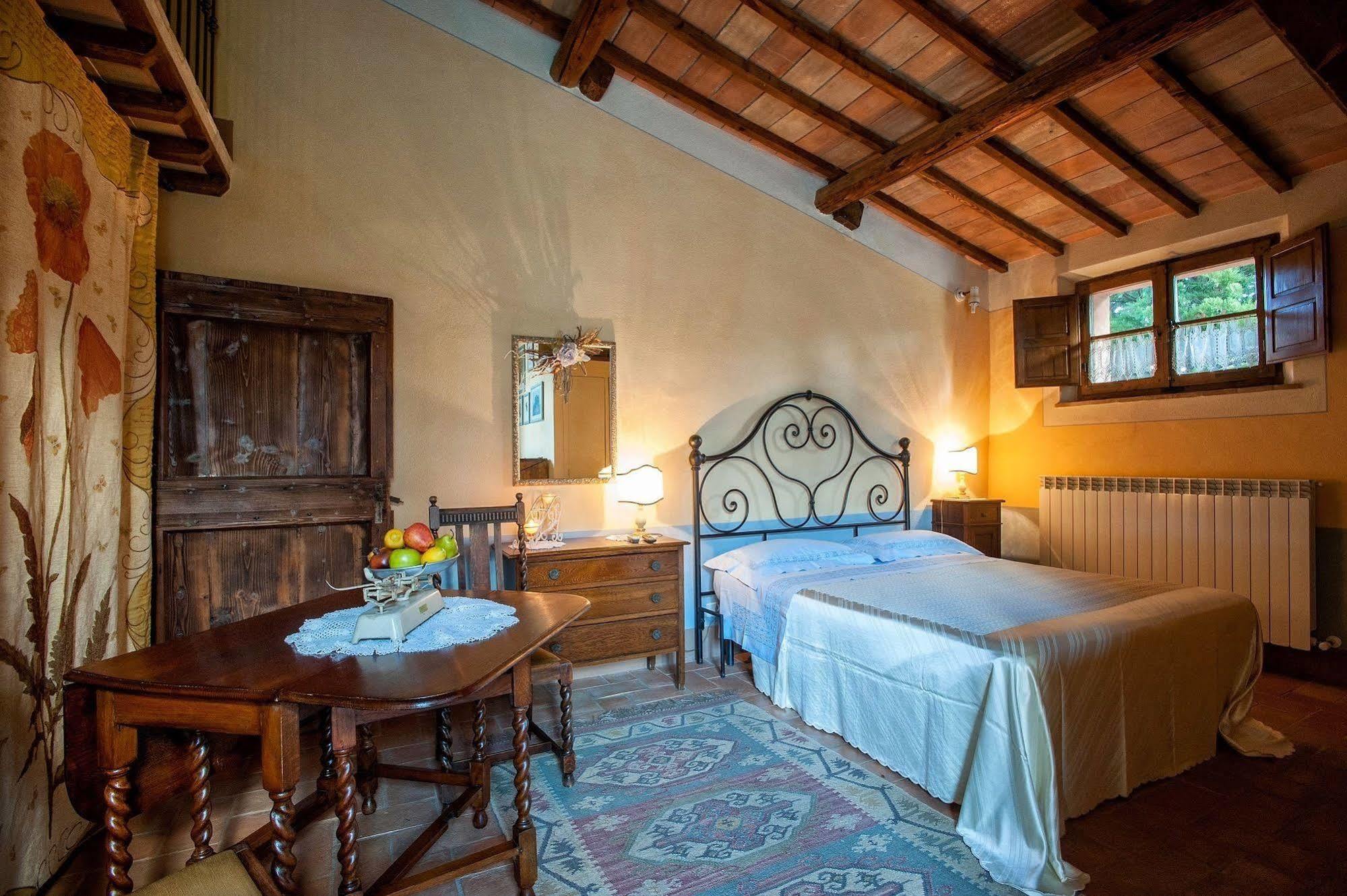 Sant'Alberto Campiglia d'Orcia Bagian luar foto