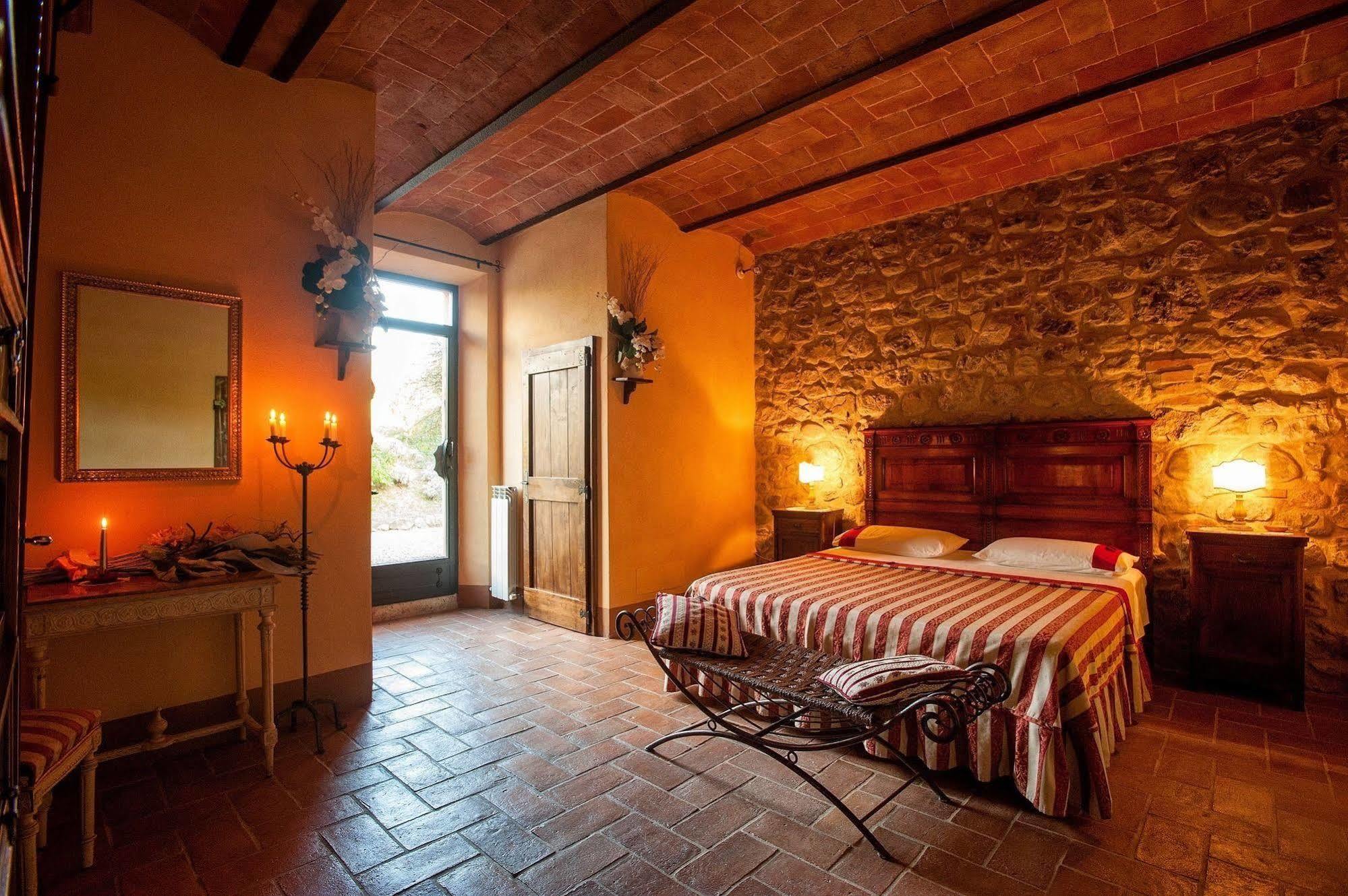 Sant'Alberto Campiglia d'Orcia Bagian luar foto